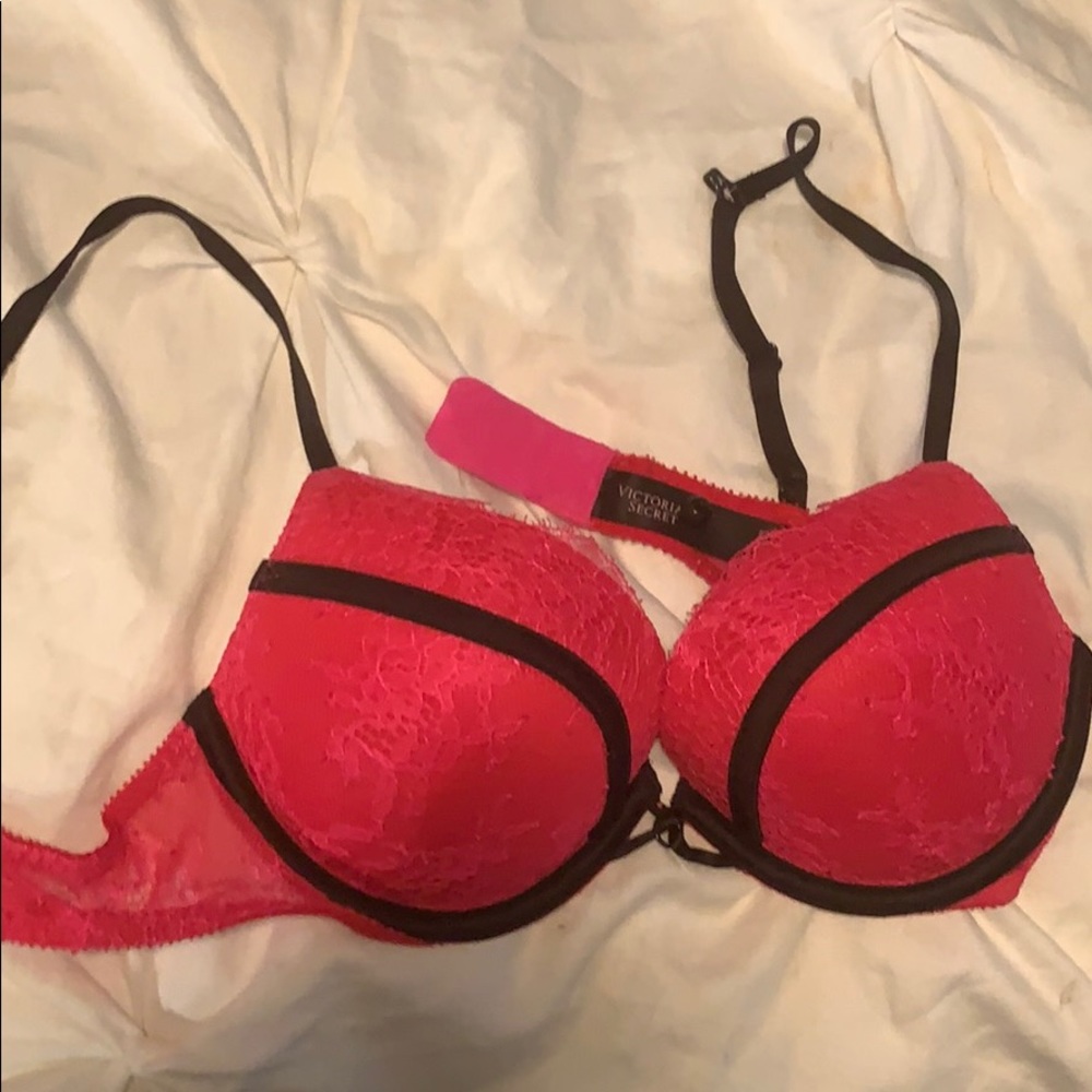 Victoria’s Secret Very Sexy Push-Up Bra 34B